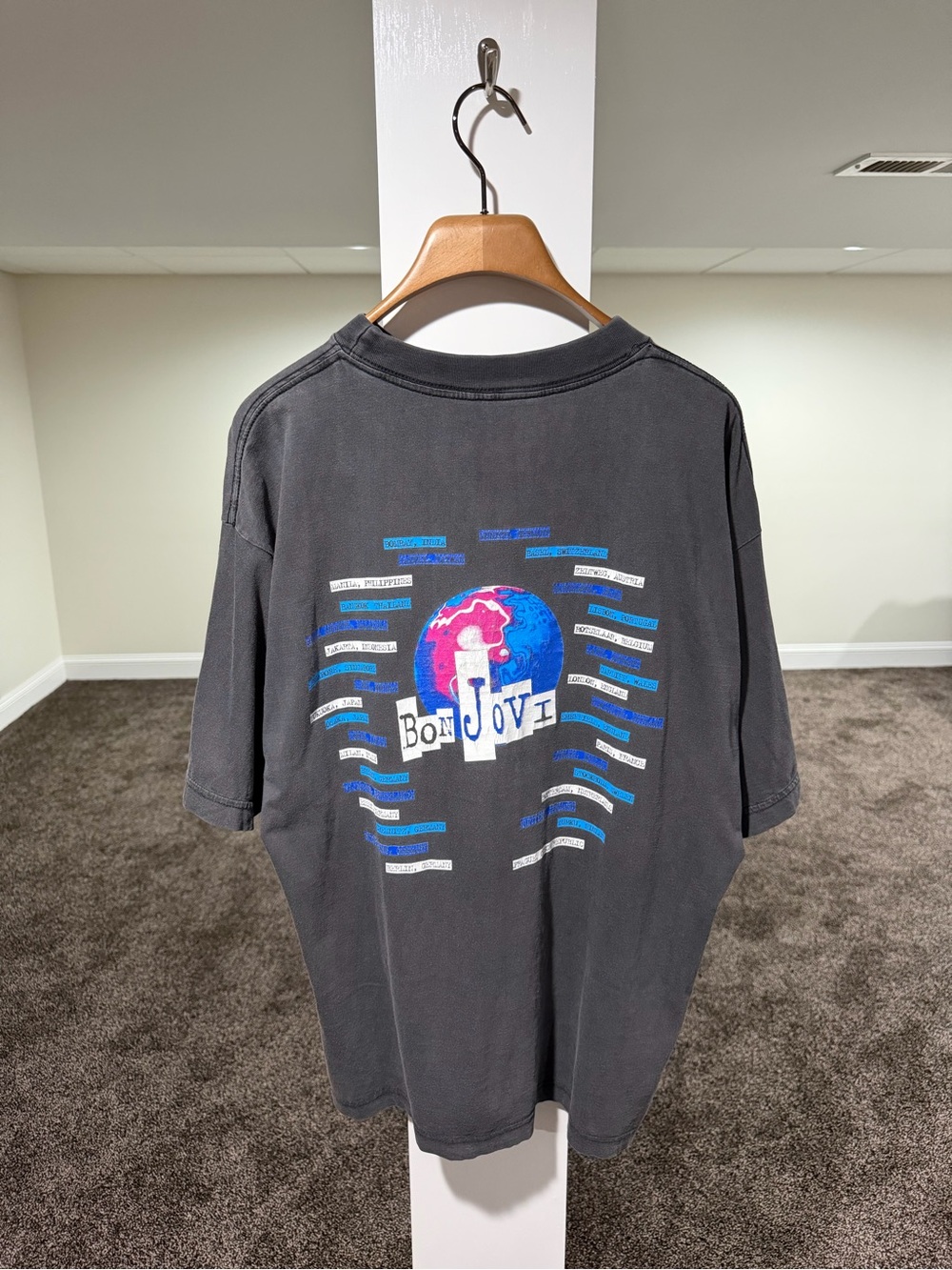 Vintage Bon Jovi 1995 World Tour Faded Band Tee - Picture 2 of 15